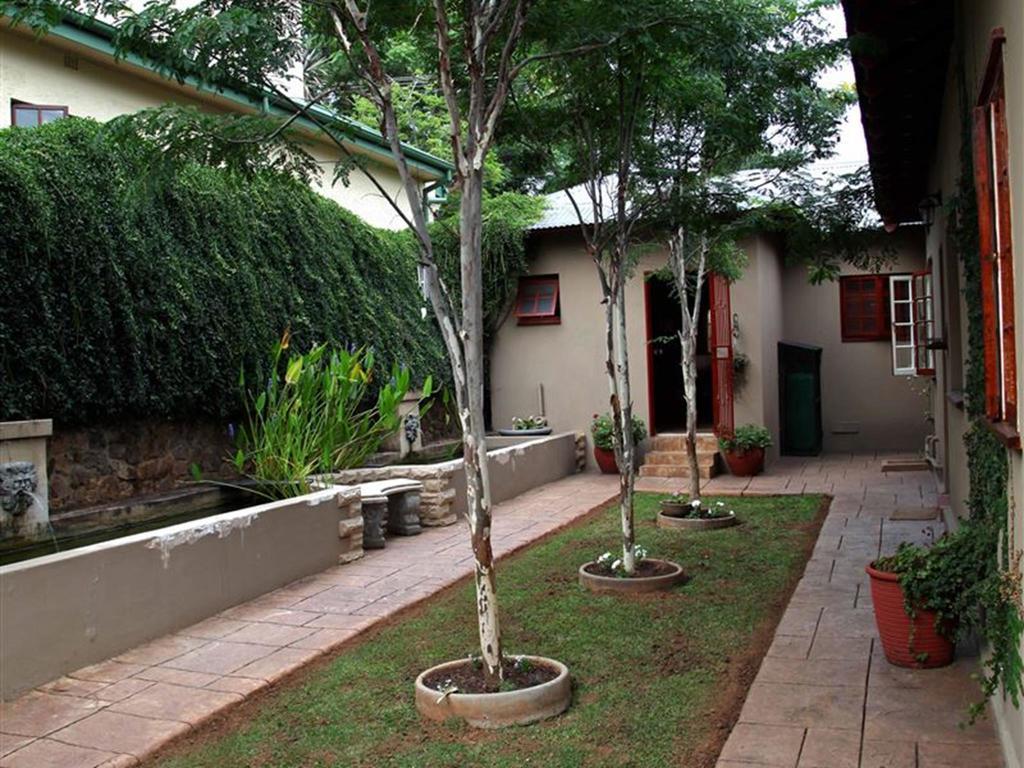 East View Guesthouse Pretoria Bagian luar foto
